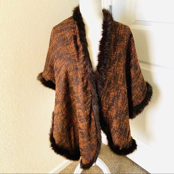 Linda Lundstrom Vintage Fur Trimmed Wrap One size - Picture 1 of 8